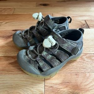 Toddler Keens